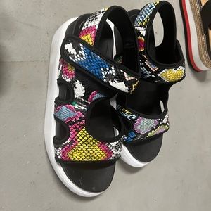 Women’s sandals